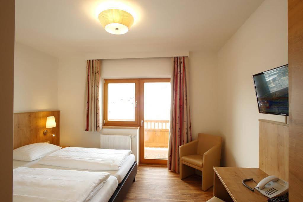 Familien & Wohlfuhlhotel Johanneshof Зальбах-Хинтерглемм Экстерьер фото